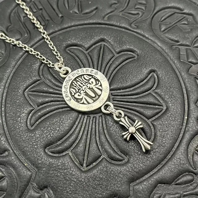 Chrome Hearts Cruz & Coração Pendente Colar de Prata 7