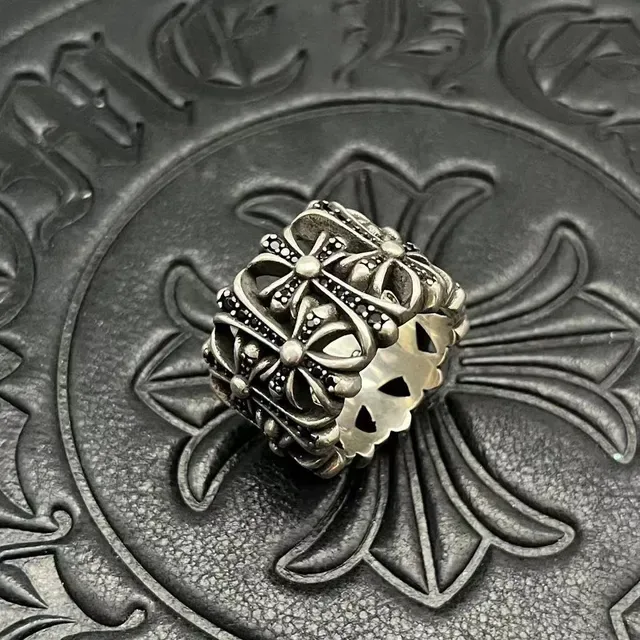 Chrome Hearts Anel Cruz Floral de Banda Larga 7