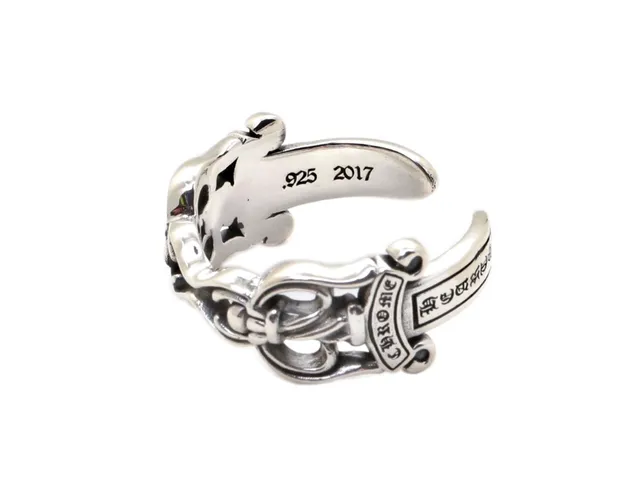Chrome Hearts Anel de prata preto com motivo floral ornamentado de esmalte incrustado 8