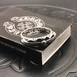 আংটি Chrome Hearts রূপালী কালো ornate floral scrollwork কেন্দ্রীয় বীড অ্যাকসেন্ট