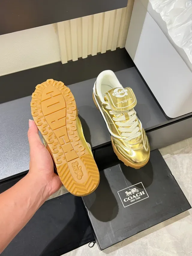 Coach Turf Soccer Shoes Gold White Metallic Leather Upper Contrast Stitching And Laces Sneakers 3