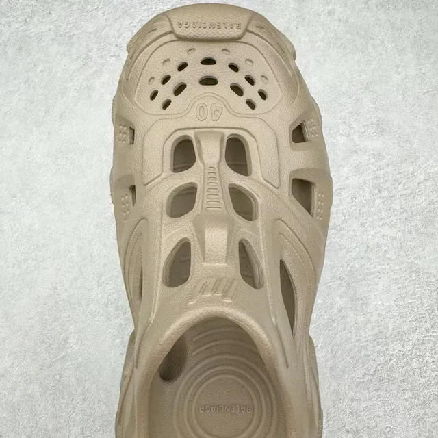 Crocs Beige Molded Foam Ventilated Clog 7