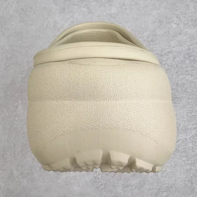 Crocs Classic Clog Beige Platform Clog 3