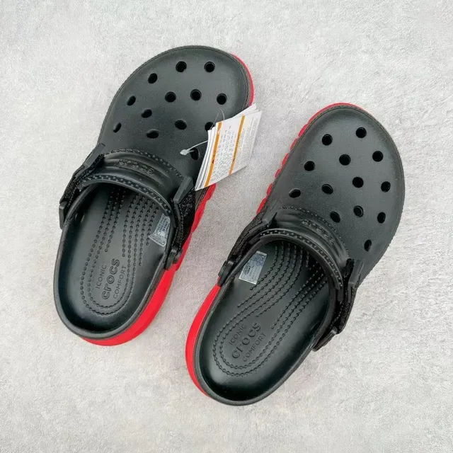 Crocs Echo Clog أسود وأحمر 8