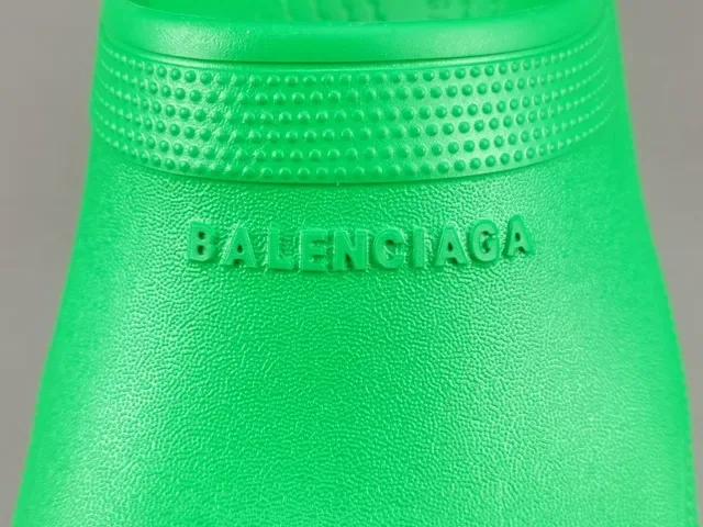 Crocs Echo Clog Bright Green Molded Foam Platform Clog 5