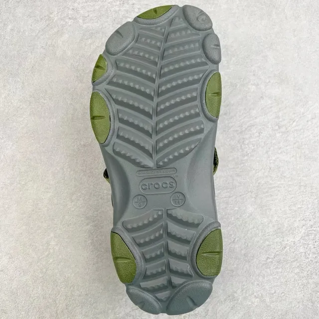 Crocs Echo Clog رمادي أخضر الجيش زيتي حزام Clog 2