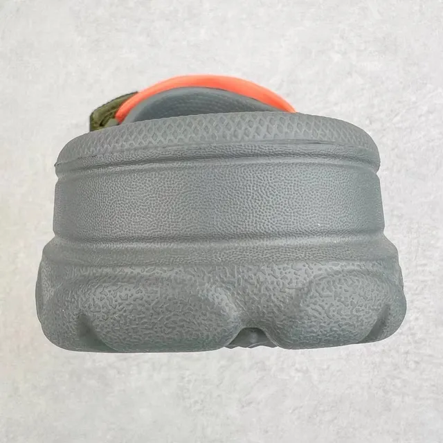 Crocs Echo Clog رمادي أخضر الجيش زيتي حزام Clog 3