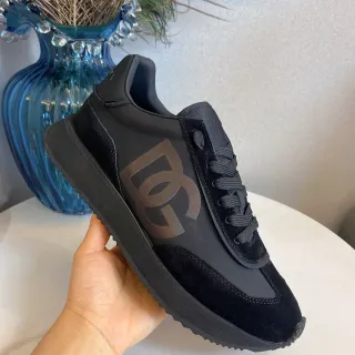DC Shoes Black Brown Suede And Synthetic Upper Metallic Logo Overlay Lifestyle Sneakers