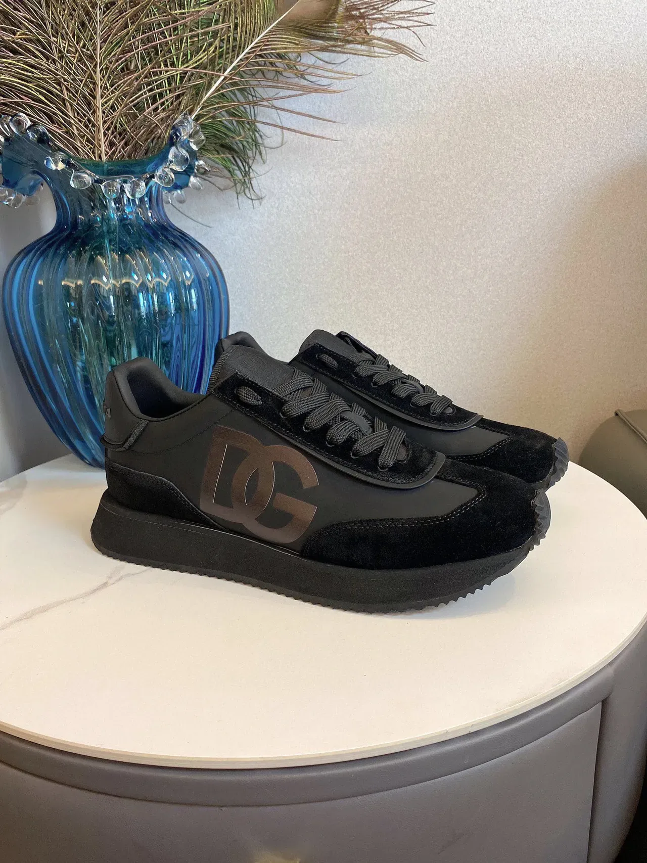 DC Shoes Black Brown Suede And Synthetic Upper Metallic Logo Overlay Lifestyle Sneakers 2