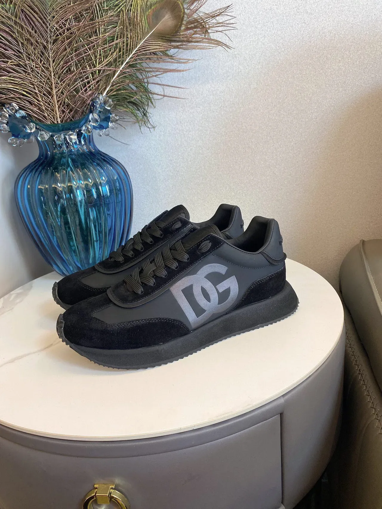 DC Shoes Black Brown Suede And Synthetic Upper Metallic Logo Overlay Lifestyle Sneakers 7