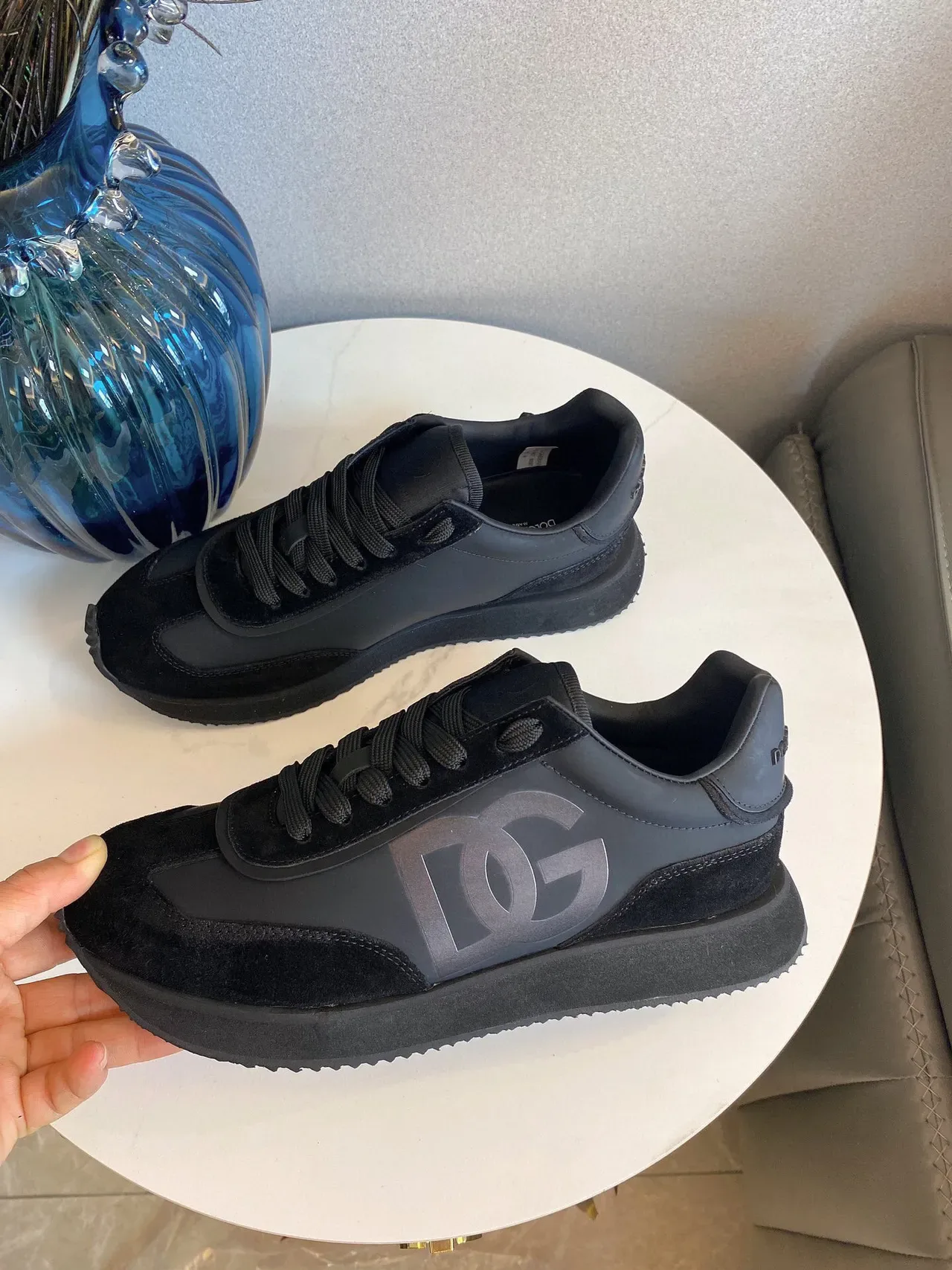DC Shoes Black Brown Suede And Synthetic Upper Metallic Logo Overlay Lifestyle Sneakers 8