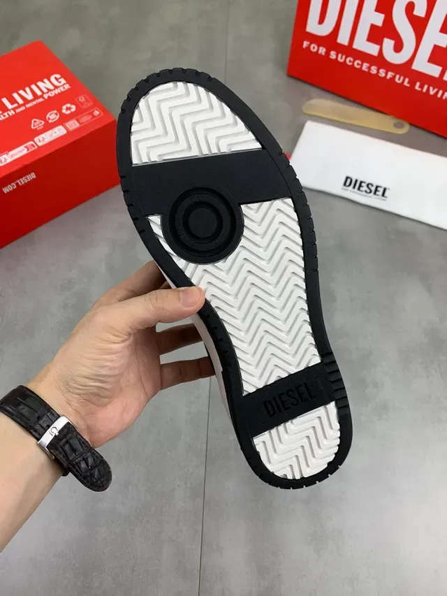 Diesel Black White Suede Upper Contrast Laces Lifestyle Sneakers 2