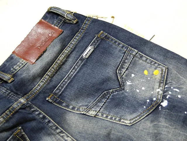 Diesel Darron Jeans Dégradés avec Éclaboussures de Peinture Slim-Fit 3