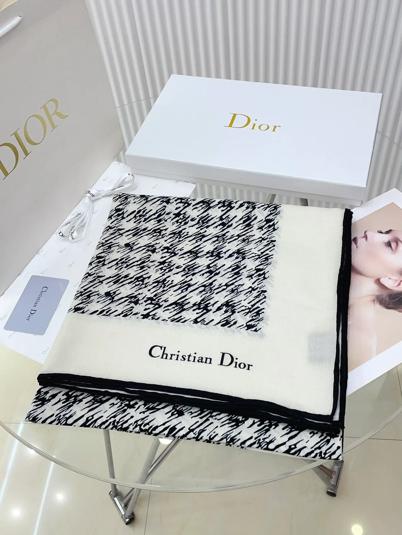 Dior Impression abstraite de coup de pinceau Ivoire et Noir Écharpe de soie 5