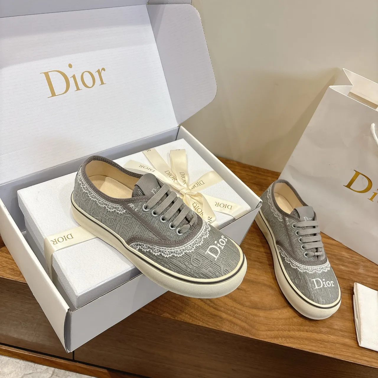 Dior B22 Gray White Textured Jacquard Upper Embroidered Logo Lifestyle Sneakers 4