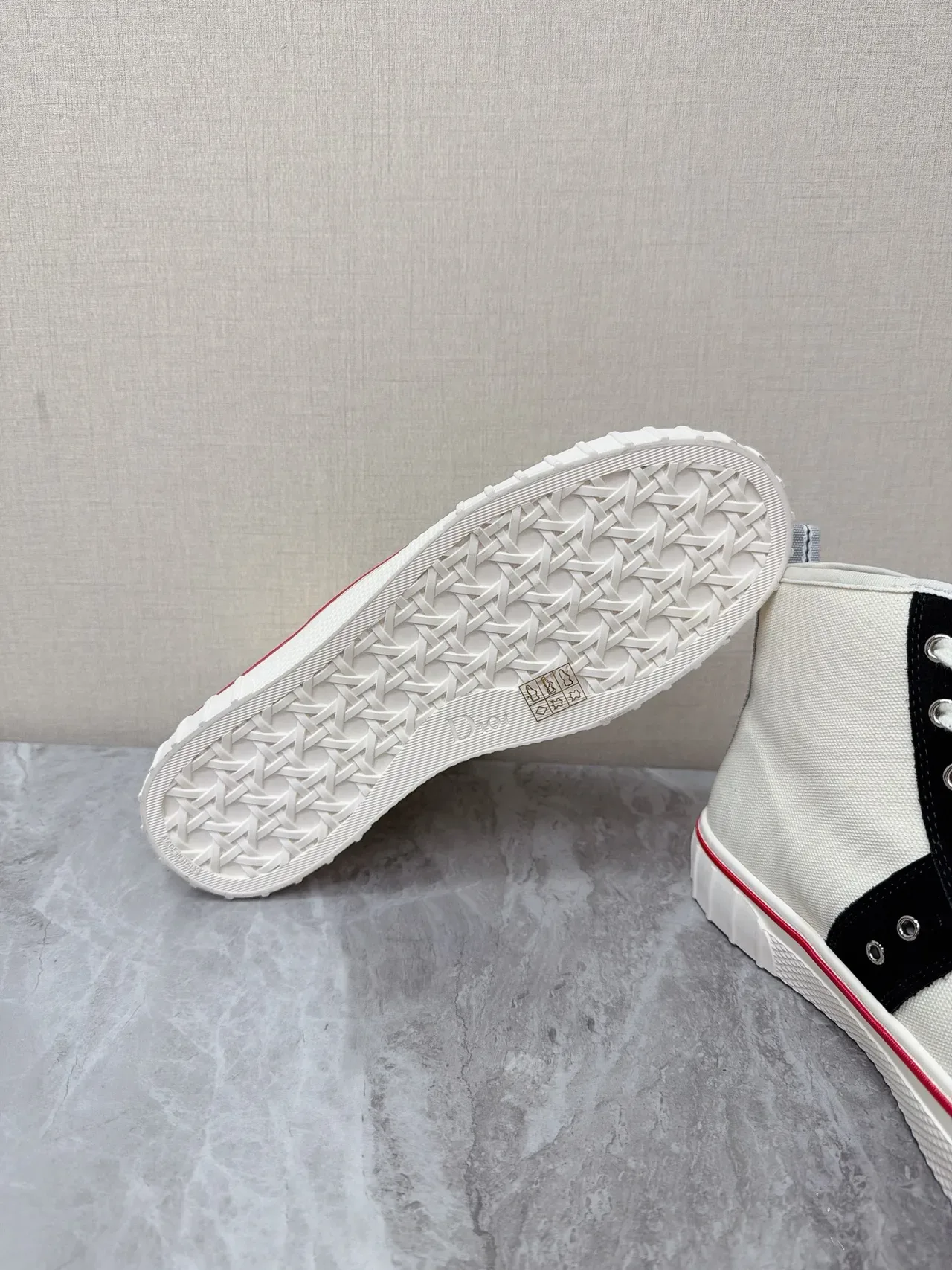 Dior B23 Beige Noir Hautes Toile Lifestyle Sneakers 2