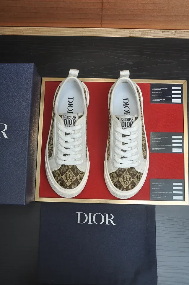Dior B23 Marron Blanc Monogram Toile Supérieure Cuir Overlays Sneakers Lifestyle 5