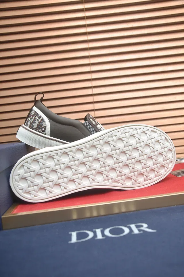Dior B23 Marrom Branco Slip-On Monograma Lona Lifestyle Sneakers 3