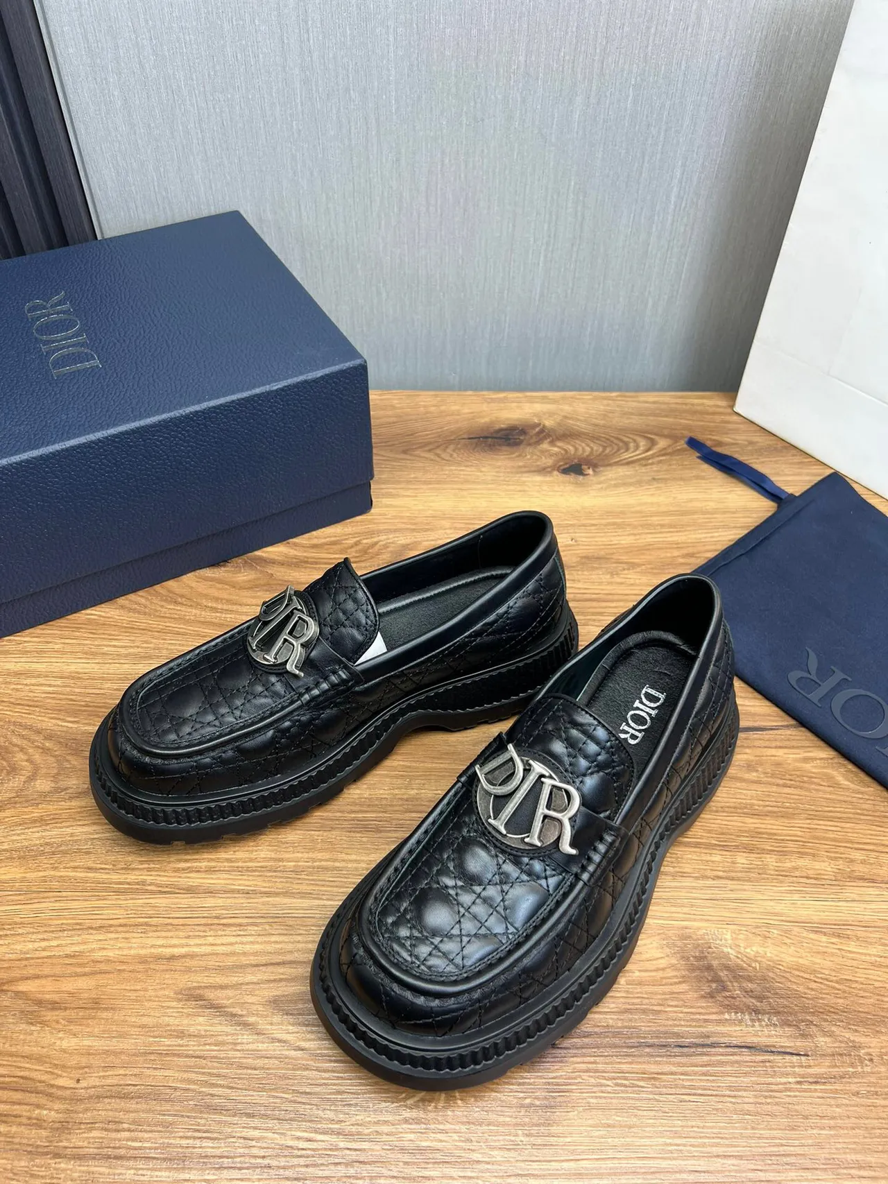 Dior B27 Cuir matelassé Boucle CD Mocassin 3