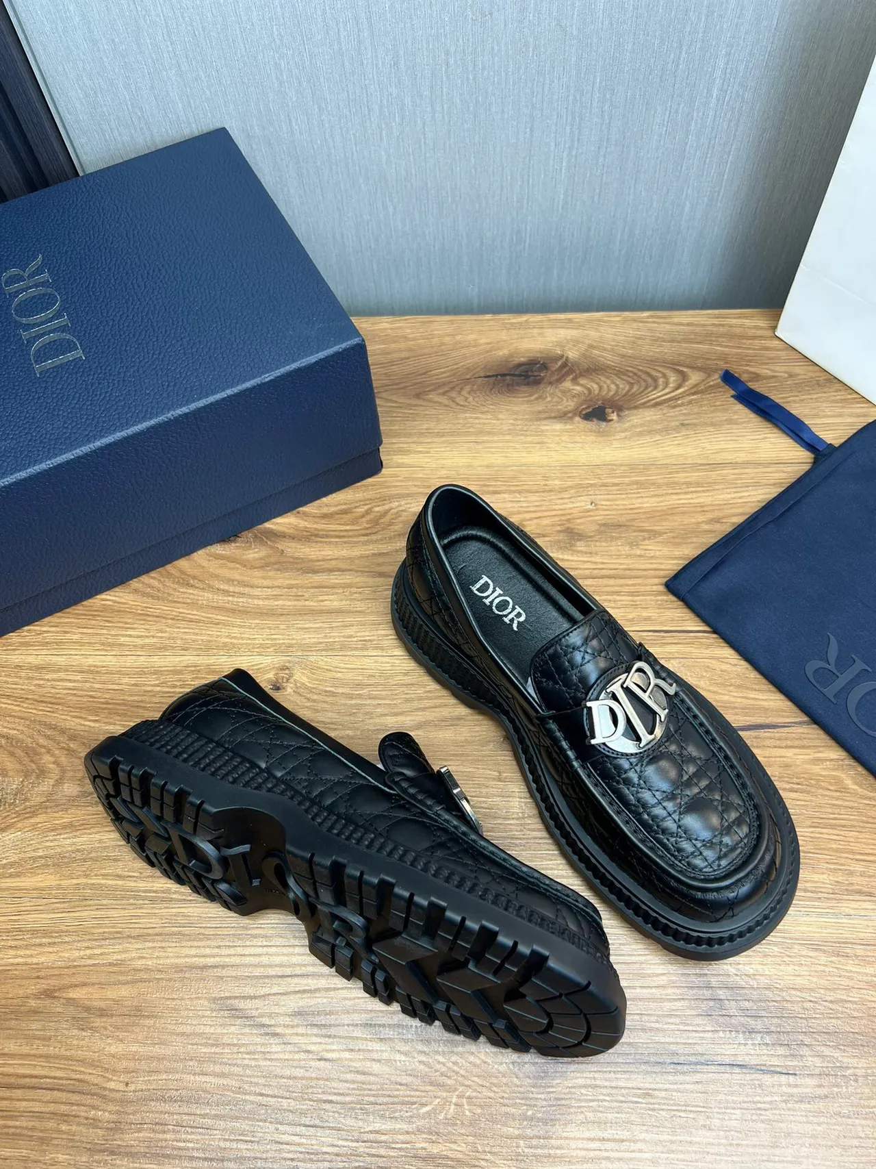 Dior B27 Cuir matelassé Boucle CD Mocassin 4