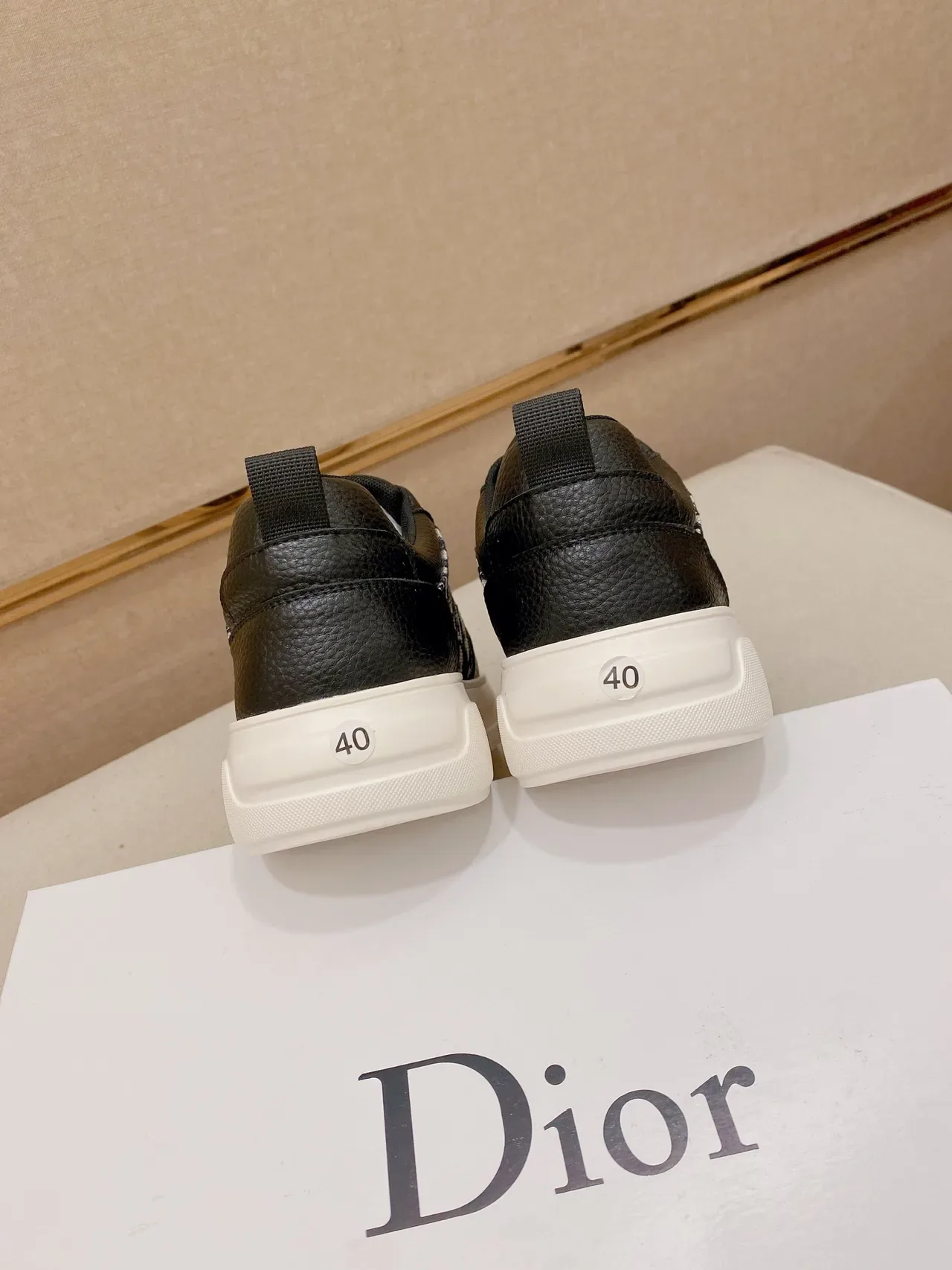 Dior Sneakers Lifestyle Noir Beige Monogrammé Textile Cuir Pebbled Overlays 3