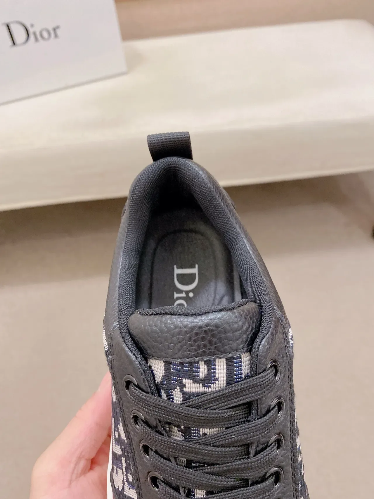 Dior Sneakers Lifestyle Noir Beige Monogrammé Textile Cuir Pebbled Overlays 4