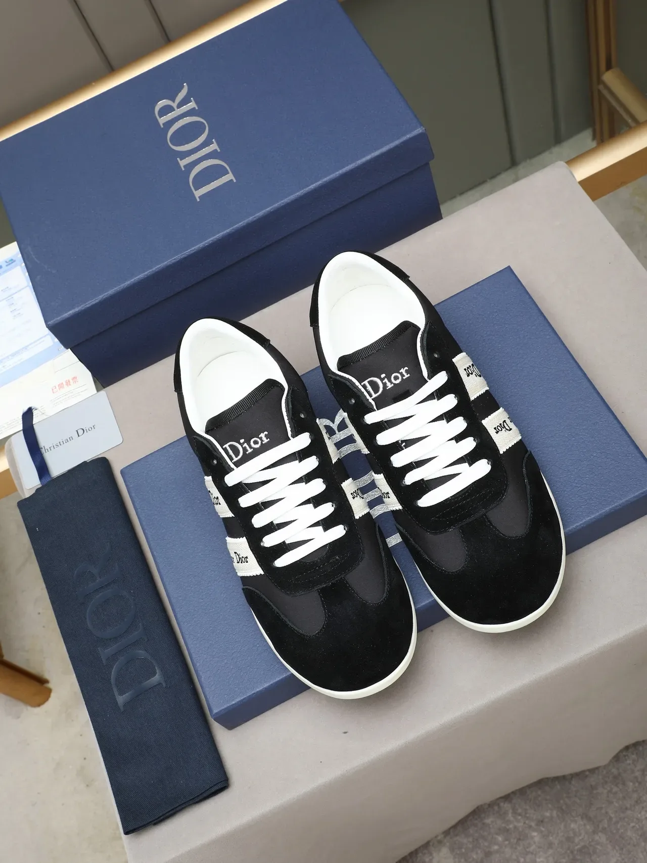 Dior Sneakers Lifestyle Daim et Textile Noir et Beige avec Rayures Logo Dual 2