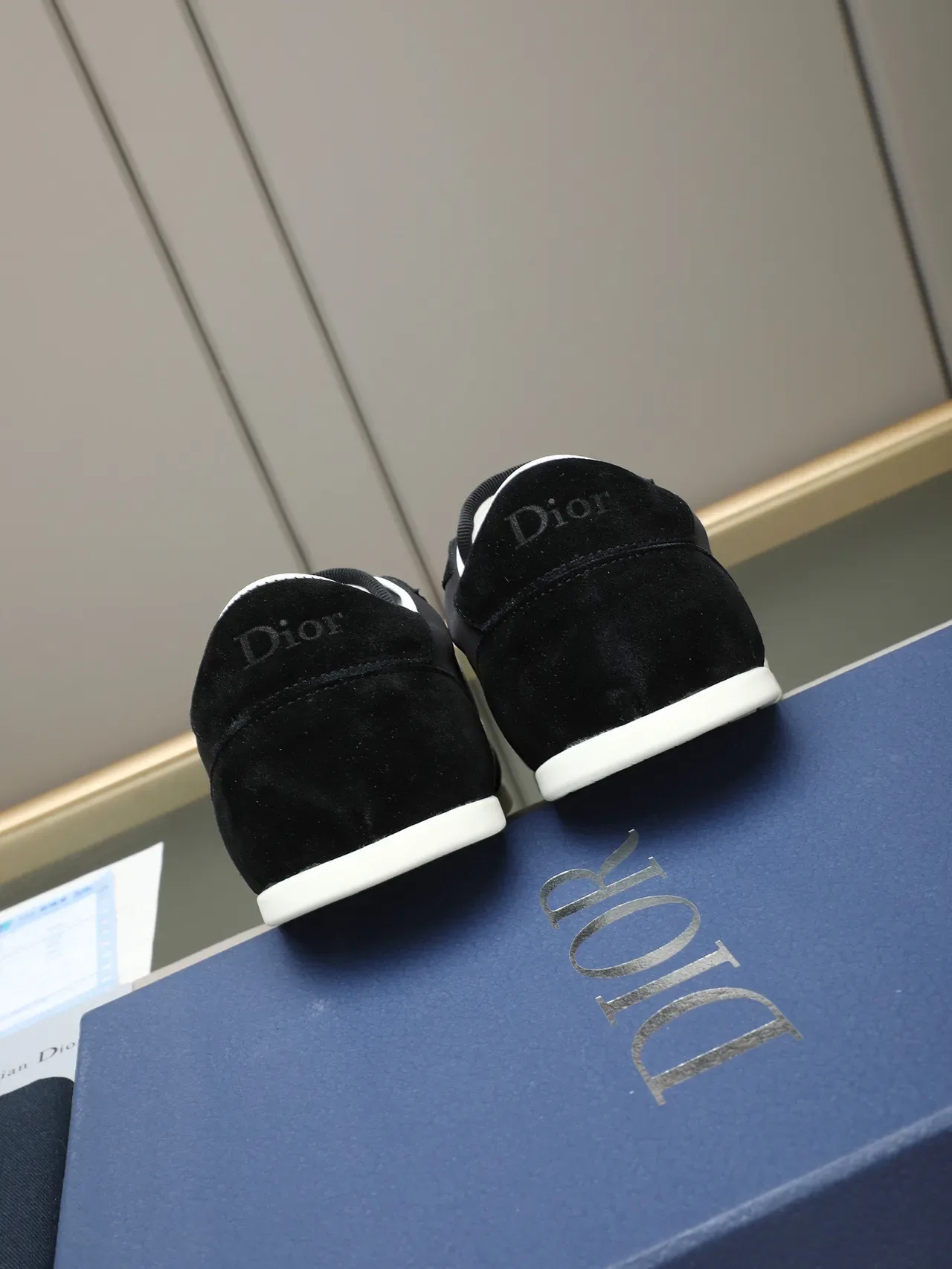 Dior Sneakers Lifestyle Daim et Textile Noir et Beige avec Rayures Logo Dual 3