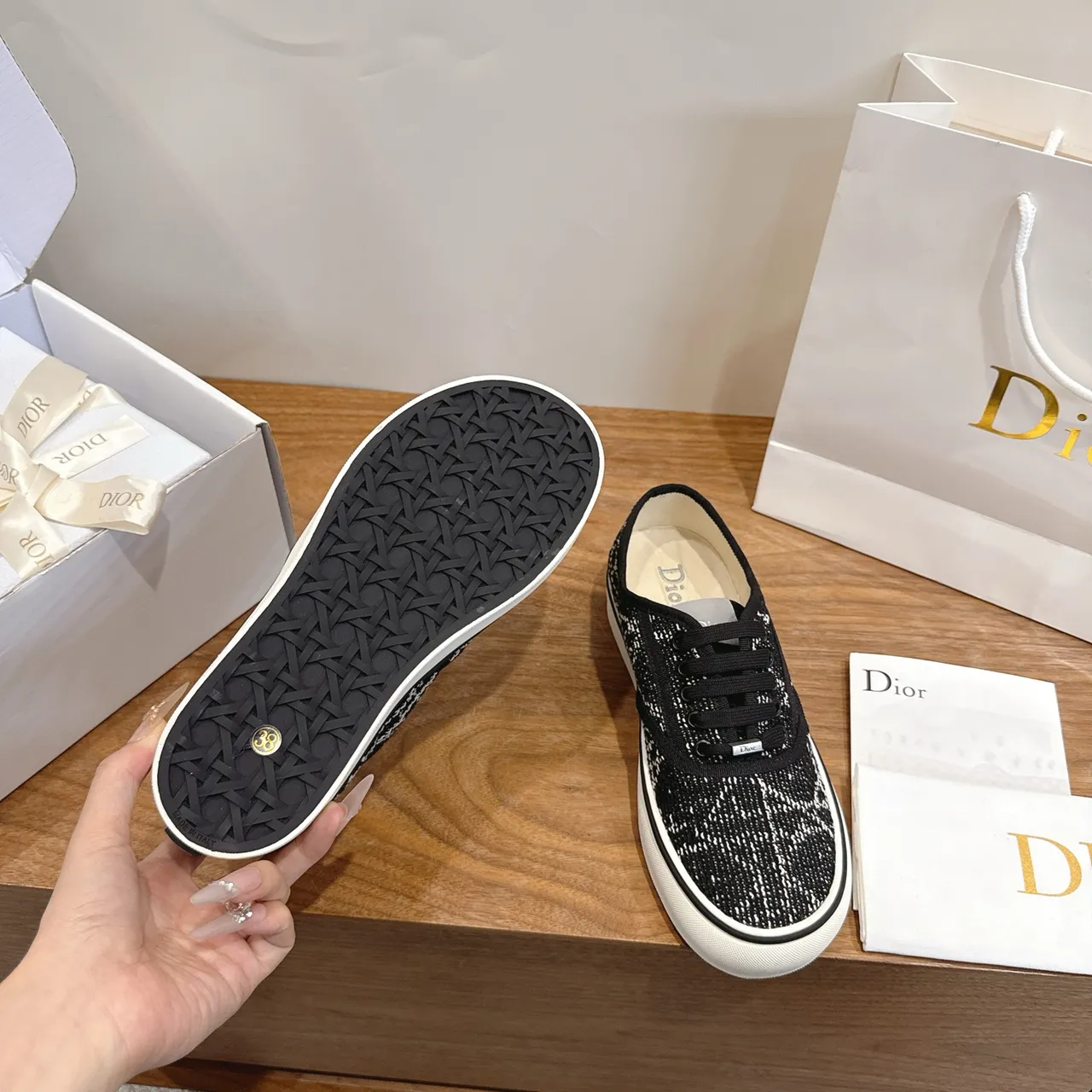 Dior Black White Knit Speckled Upper Low-Top Lace-Up Sneakers 2