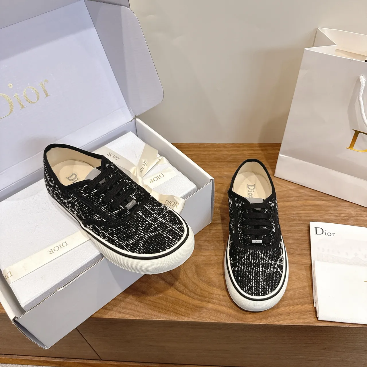 Dior Black White Knit Speckled Upper Low-Top Lace-Up Sneakers 4