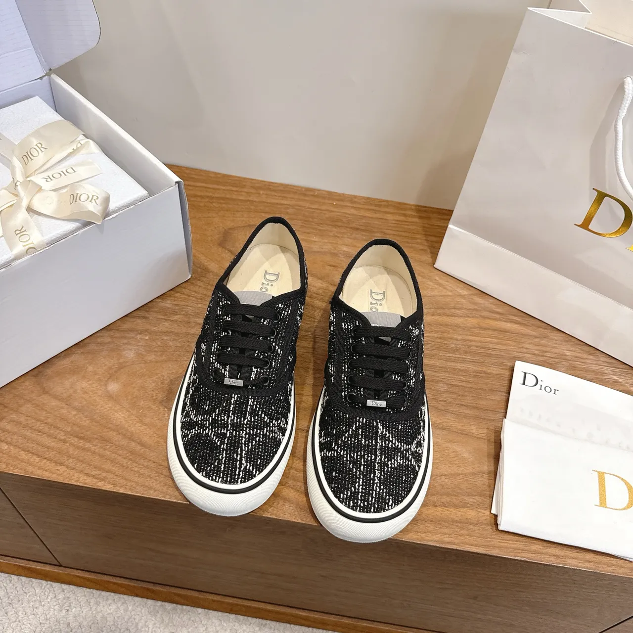 Dior Black White Knit Speckled Upper Low-Top Lace-Up Sneakers 5