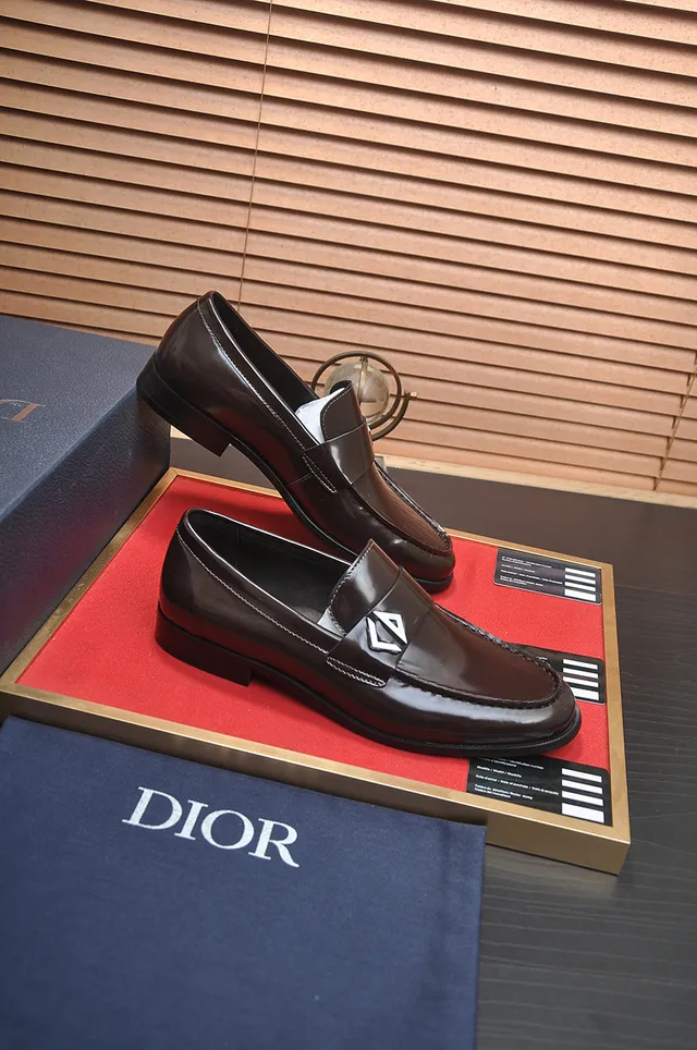 Dior Brown Black Patent Leather Metal Logo Plaque Loafer 4