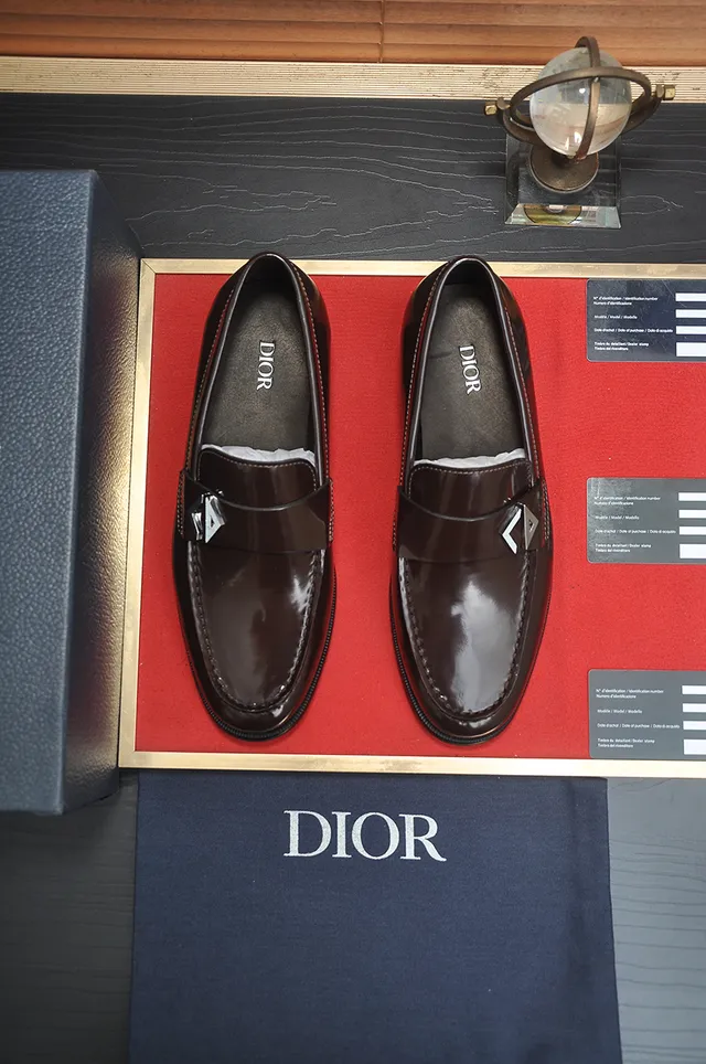 Dior Brown Black Patent Leather Metal Logo Plaque Loafer 5