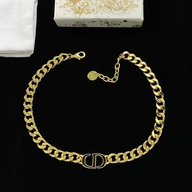 Dior CD Logo Chaîne Dorée Blanche Épaisse Curb Collier Pendentif 7
