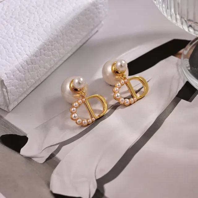 Dior Gold White Metal Cultured Pearls Earrings 8
