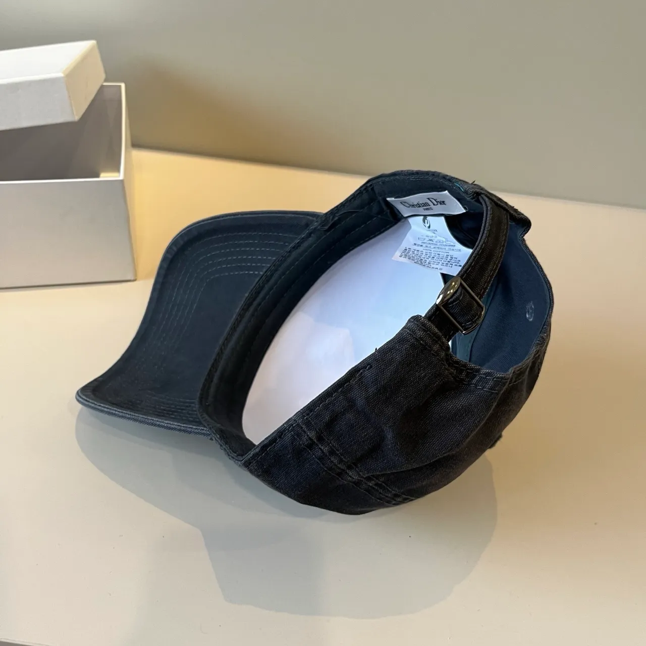 Dior Miss Dior Casquette de baseball grise foncée lavée 3