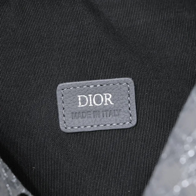Dior স্যাডেল ধূসর কালো সিলিন্ড্রিক্যাল ব্যারেল সিলহুয়েট মোনোগ্রাম জ্যাকুয়ার্ড কাপড় স্যাডেল ব্যাগ 22