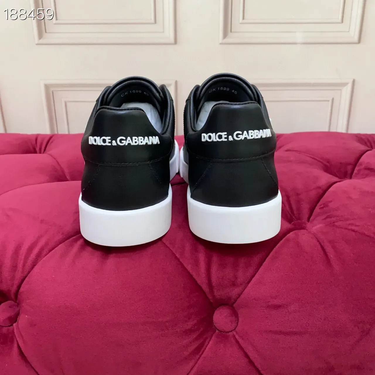 Dolce & Gabbana حذاء أسلوب حياة أسود أبيض جلدي علوي Oversized DG Monogram 2