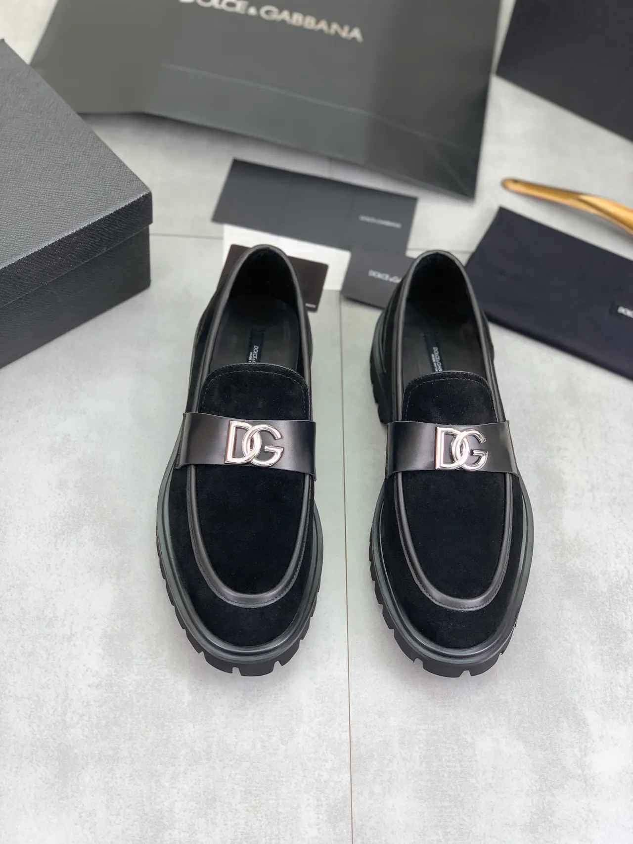 Dolce & Gabbana DG Loafer أحذية جلد سويد أسود حزام سولة لوغ 5