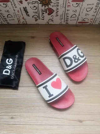 Dolce & Gabbana I Love D&G chaussons roses et blancs graphiques 4