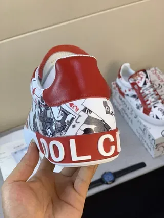 Dolce & Gabbana impressão de cartas de jogar vermelho e branco sapatilhas lifestyle 5