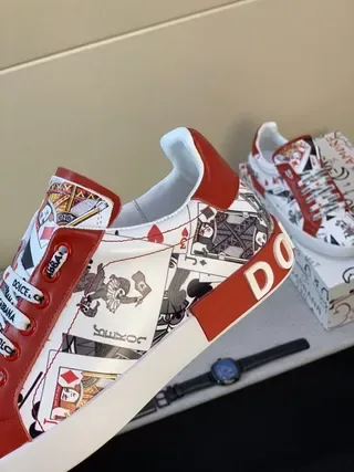 Dolce & Gabbana impressão de cartas de jogar vermelho e branco sapatilhas lifestyle 6