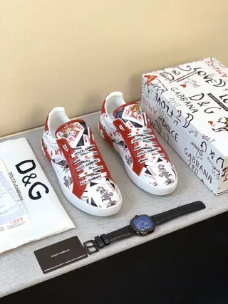 Dolce & Gabbana impressão de cartas de jogar vermelho e branco sapatilhas lifestyle 7