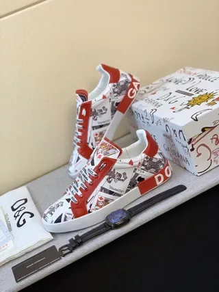 Dolce & Gabbana impressão de cartas de jogar vermelho e branco sapatilhas lifestyle 9