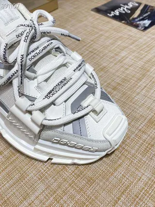 Dolce & Gabbana أبيض رمادي متعدد الحزام إغلاق هجين midsole مصقول متعدد الطبقات كعب سميك 6
