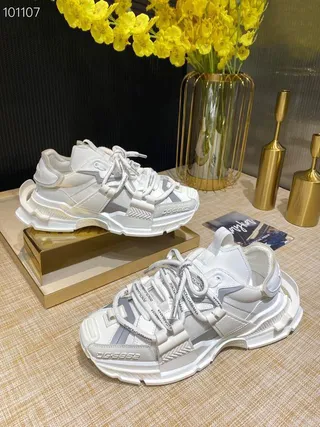 Dolce & Gabbana أبيض رمادي متعدد الحزام إغلاق هجين midsole مصقول متعدد الطبقات كعب سميك 8