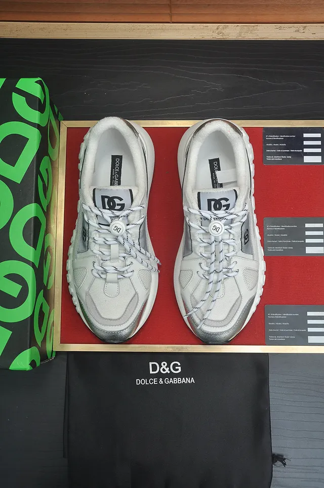 Dolce & Gabbana Tênis Chunky Branco Prateado Solado Médio Gravado Letra de Marca 2