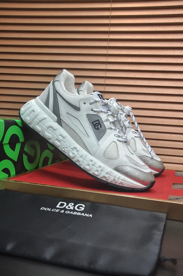Dolce & Gabbana Tênis Chunky Branco Prateado Solado Médio Gravado Letra de Marca 3
