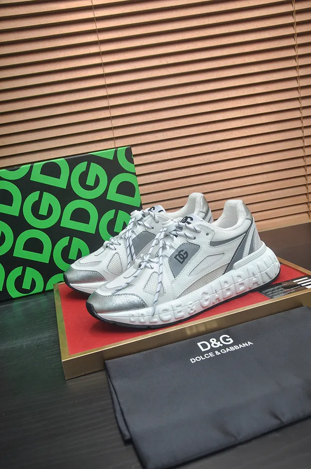 Dolce & Gabbana Tênis Chunky Branco Prateado Solado Médio Gravado Letra de Marca 4
