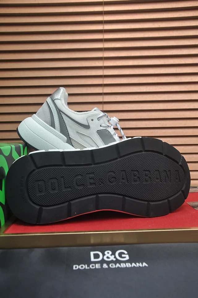 Dolce & Gabbana Tênis Chunky Branco Prateado Solado Médio Gravado Letra de Marca 7